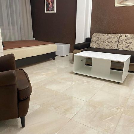 Adam Apartman ハイデゥソボスロー エクステリア 写真
