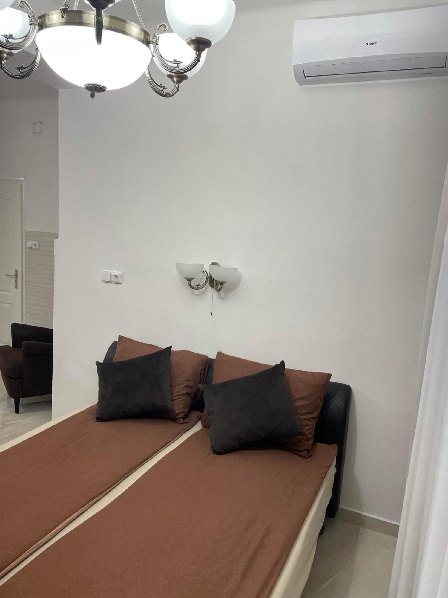 Adam Apartman ハイデゥソボスロー エクステリア 写真