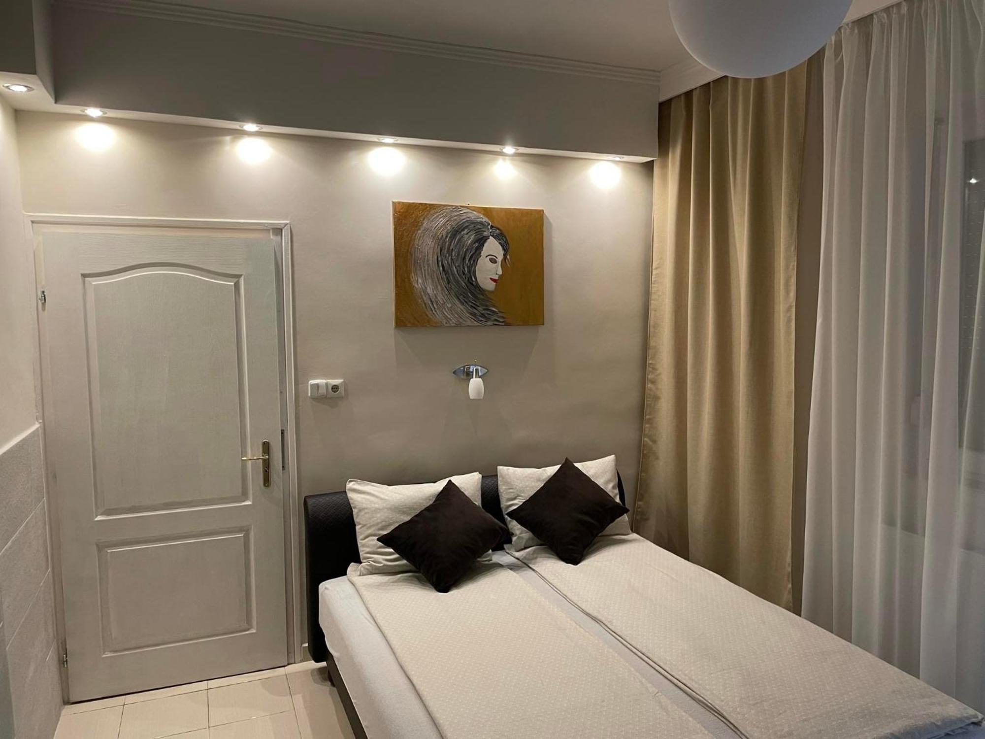 Adam Apartman ハイデゥソボスロー エクステリア 写真