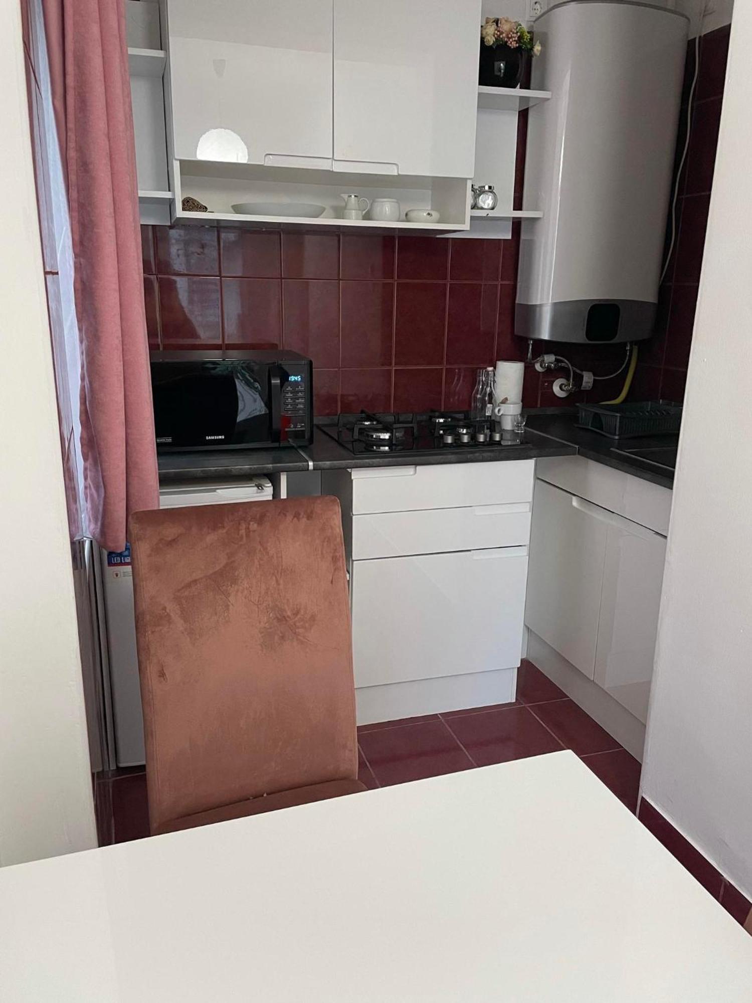 Adam Apartman ハイデゥソボスロー エクステリア 写真